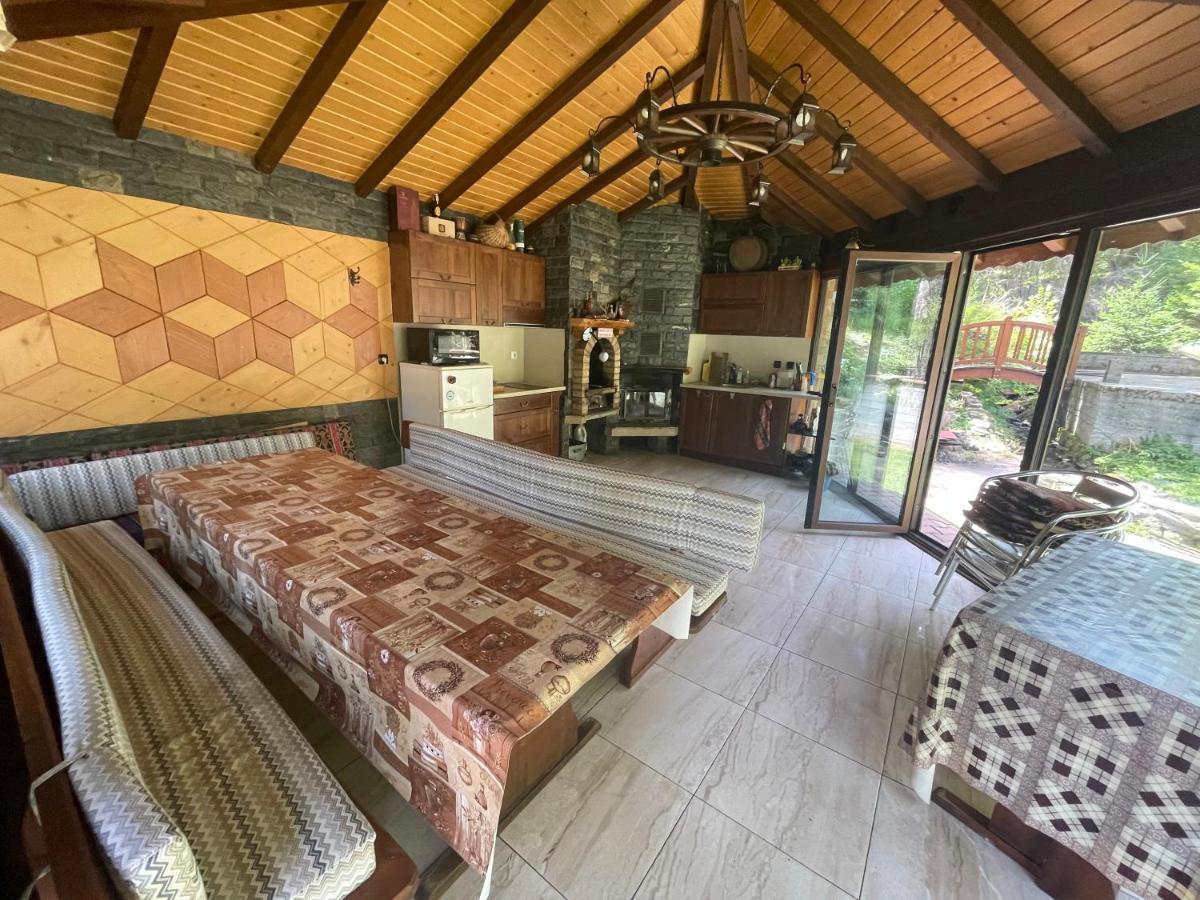 Вила Мерджан Sarnitsa Luaran gambar